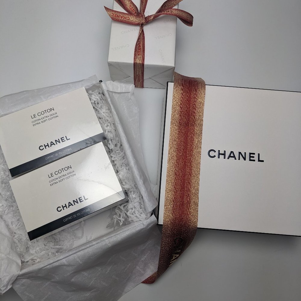 NEW IN BOX CHANEL LE COTON EXTRA SOFT COTTON PADS LOT OF 3 (100 COUNTS PER BOX)